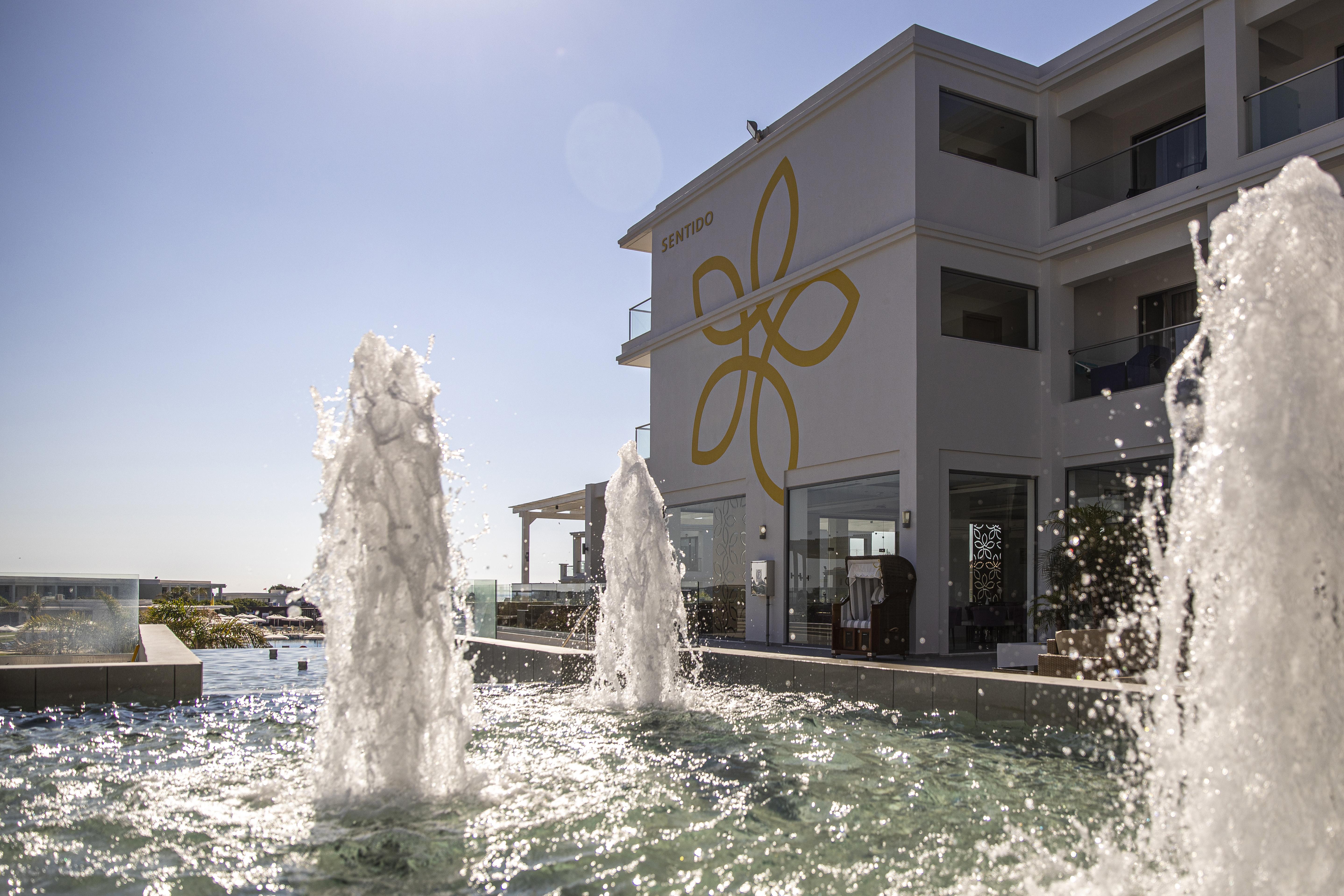 Asterias Beach Resort Afantou Bagian luar foto